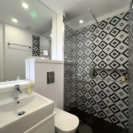 Olarias 2 Bedroom Perfect To Share Near The Castle 公寓