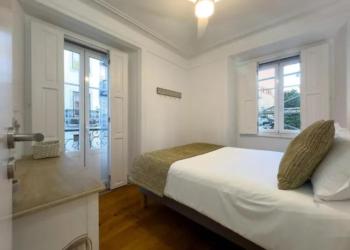Olarias 2 Bedroom Perfect To Share Near The Castle Apartment *