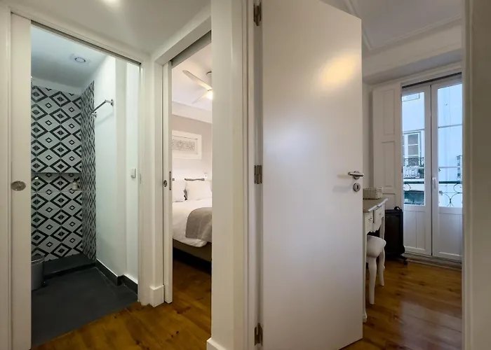 Olarias 2 Bedroom Perfect To Share Near The Castle 아파트 리스본