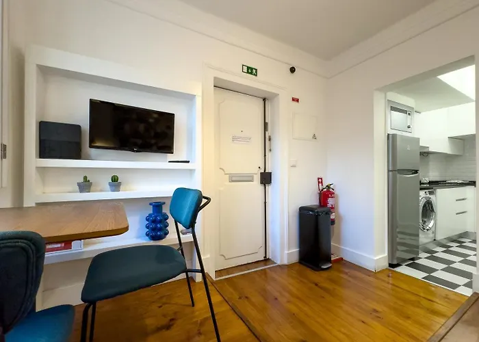 Olarias 2 Bedroom Perfect To Share Near The Castle 아파트 *
